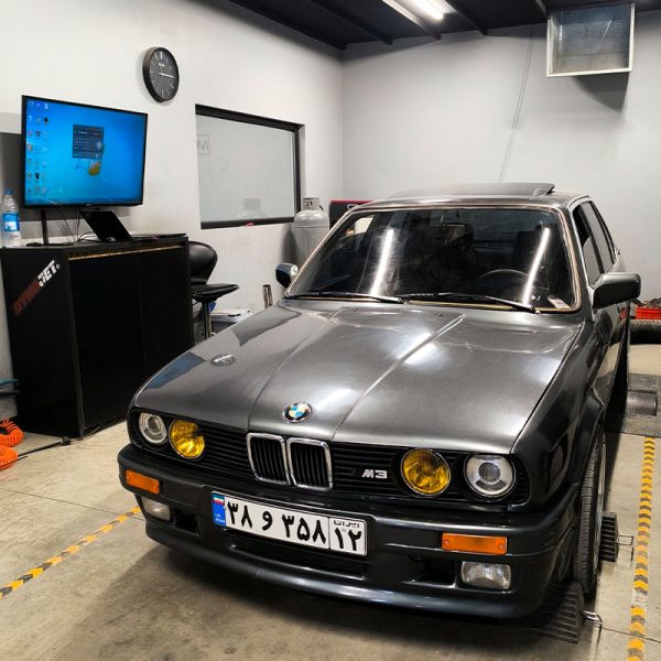 ریمپ روی داینو خودروی بی ام دابلیو bmw مشهد
